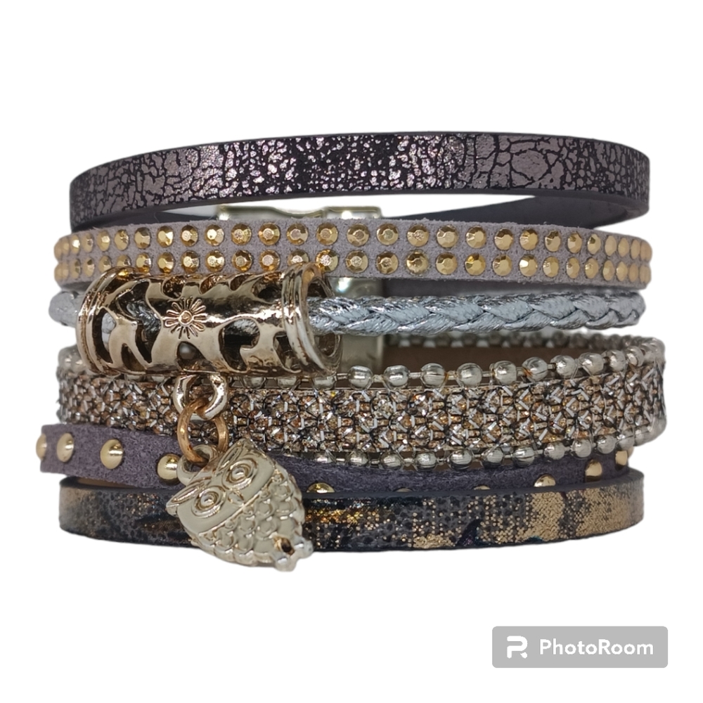 Magnetic clasp cuff leather bracelet